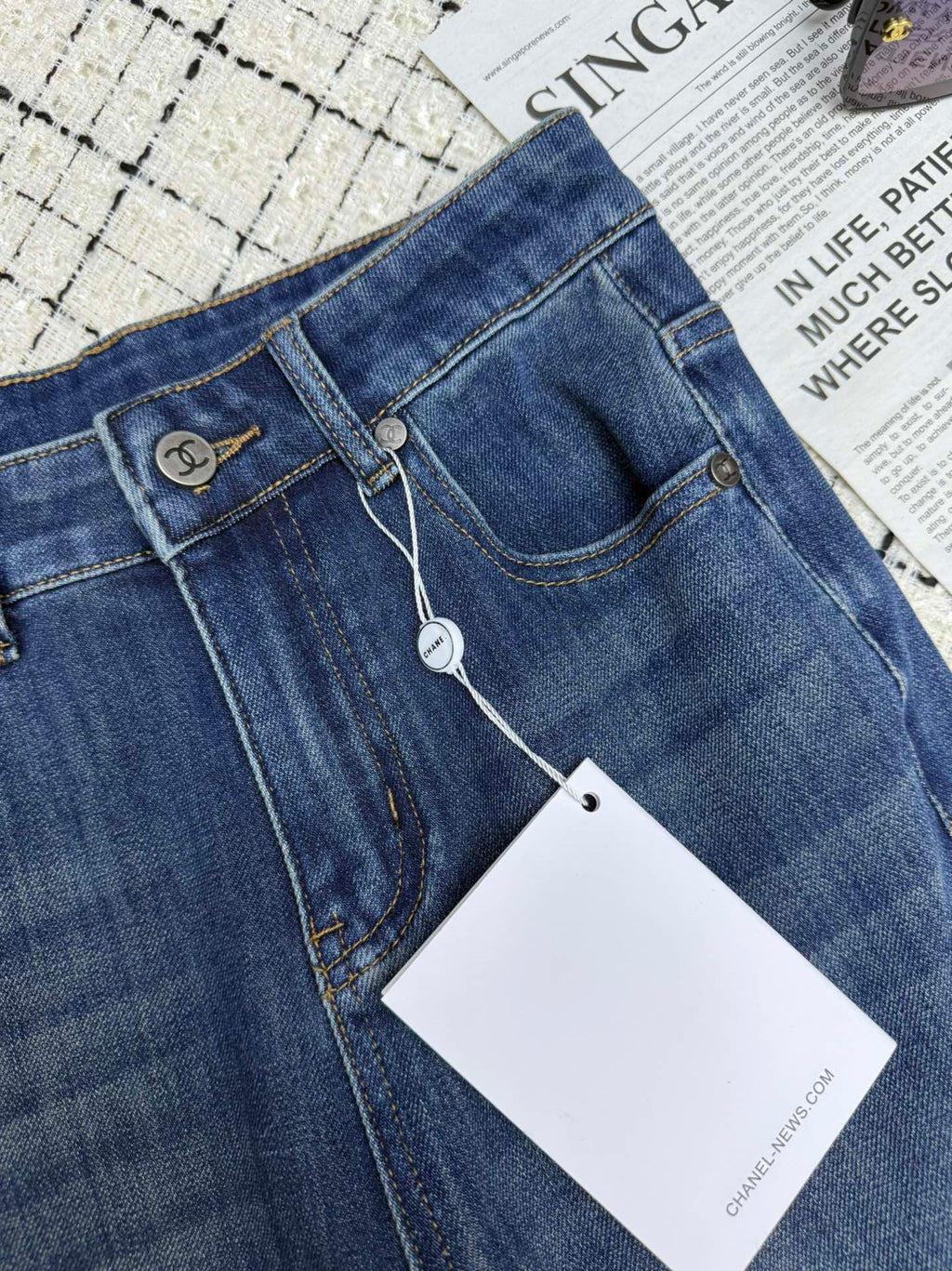 CHANEL 26S FLARED JEANS 759