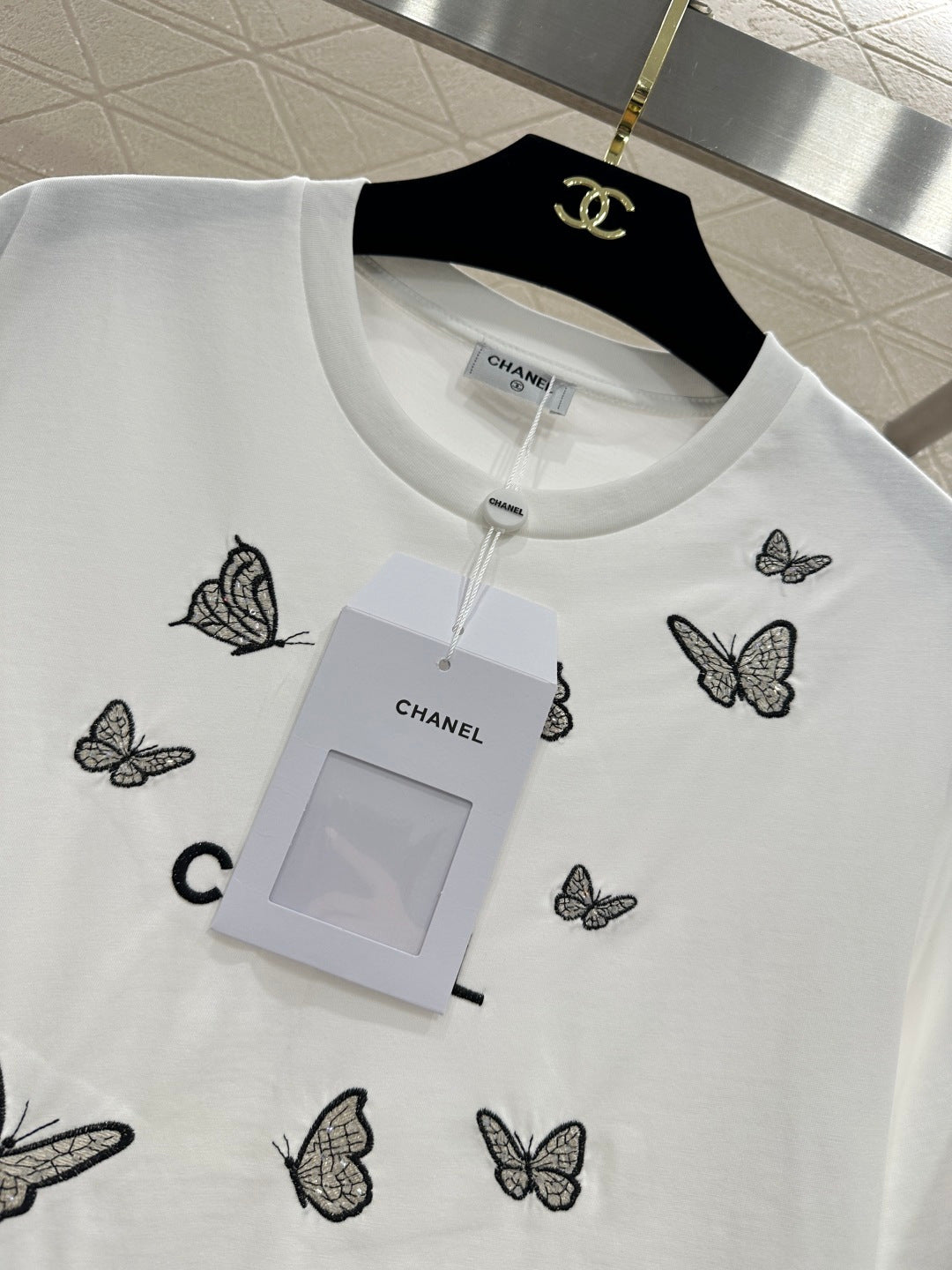 CHANEL 26S SHORT-SLEEVE T-SHIRT 662