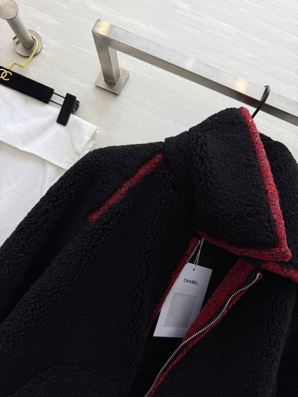 CHANEL 25S SHEARLING COLLAR JACKET 474