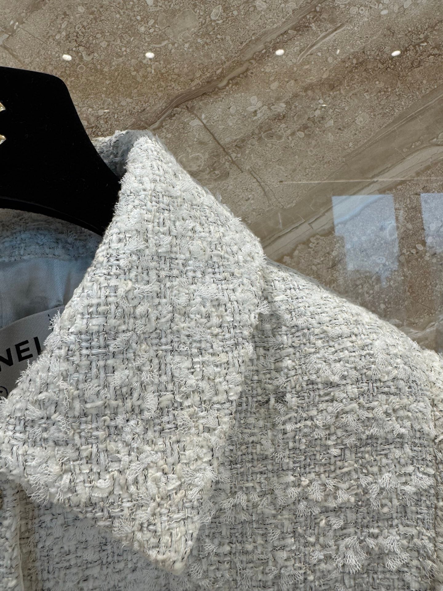 CHANEL 25S TWEED COAT 320