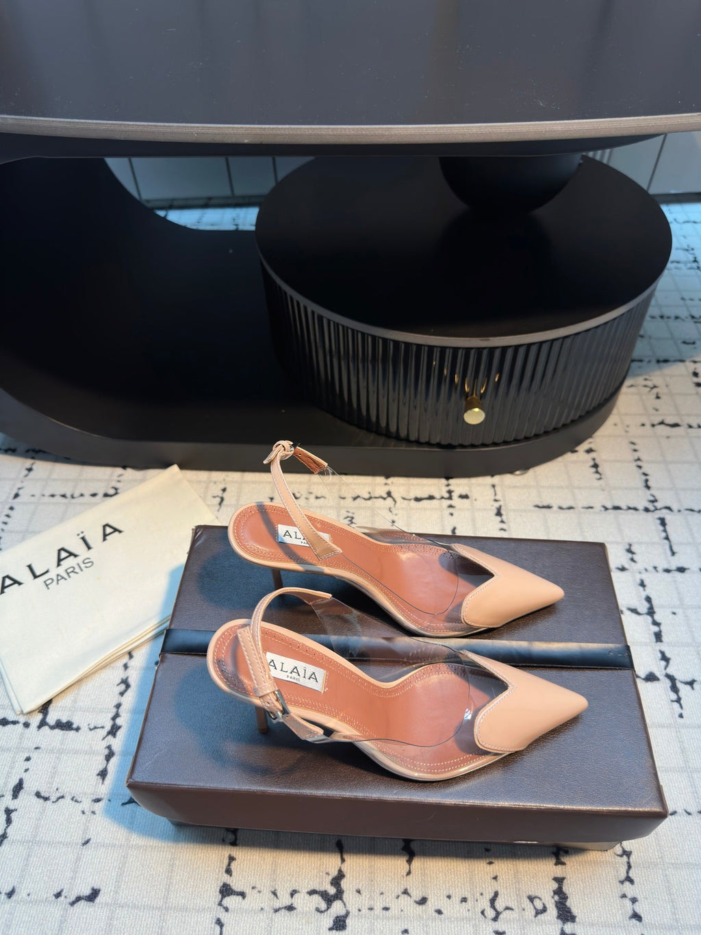 ALAIA HIGH SLINGBACK 25S 90 MM IN BEIGE CALFSKIN