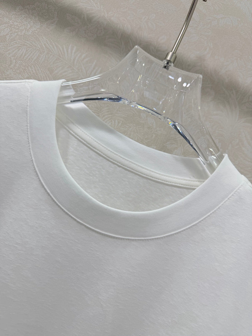 CHANEL 26S LONG-SLEEVE CREW NECK T-SHIRT 776