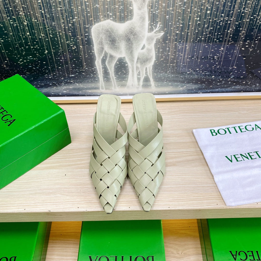 BOTTEGA VENETA ALFIE LEATHER HIGH MULES IN PEARL GRAY CALFSKIN WITH WOVEN DESIGN