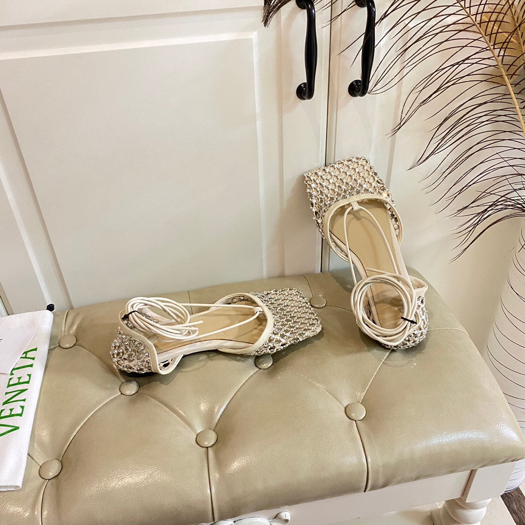 BOTTEGA VENETA LACE-UP FLAT SANDAL IN WHITE CREAM METALLIZED MESH AND LEATHER WITH RHINSTONES