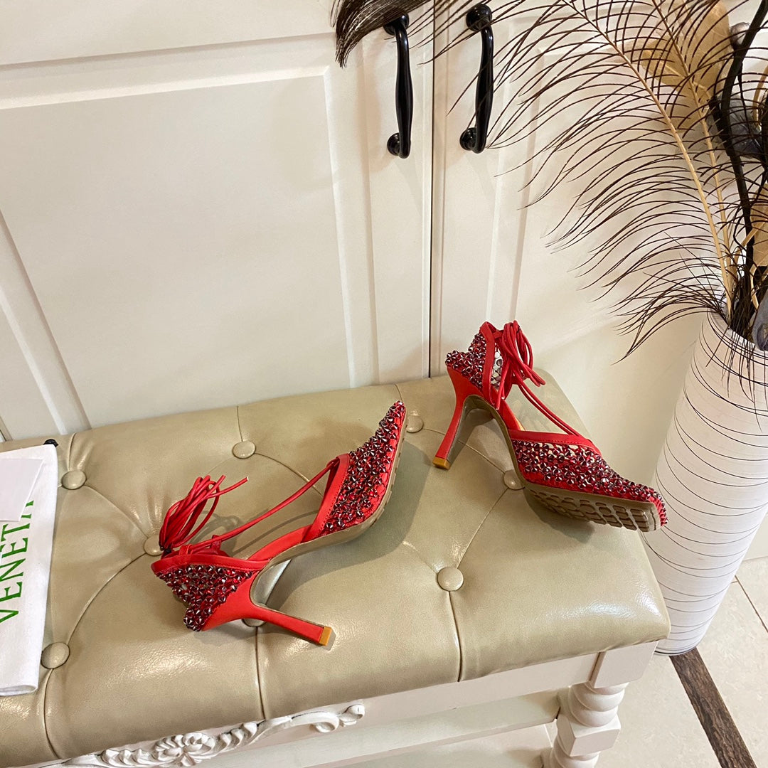 BOTTEGA VENETA LACE-UP SANDAL IN CRIMSON RED METALLIZED MESH AND LEATHER WITH RHINSTONES 9 CM