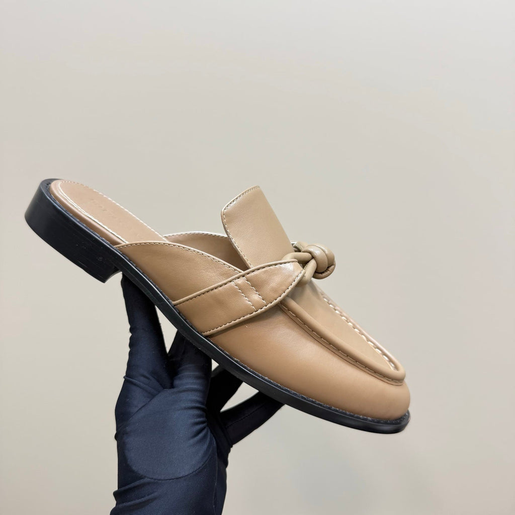 BOTTEGA VENETA ASTAIRE MULE IN LIGHT BROWN CALFSKIN